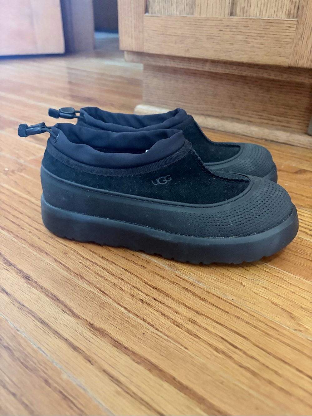 UGG Tasman Weather Hybrid Slip-Ons Kids size 3